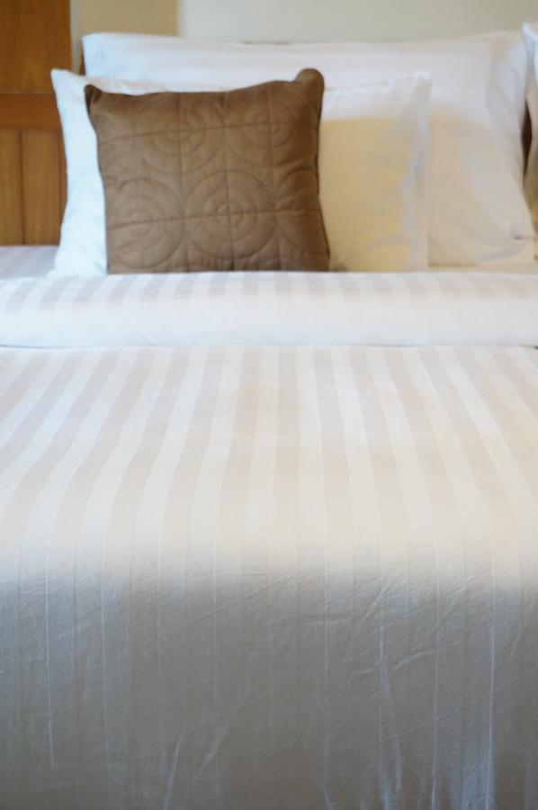 Country Lake View Hotel Suphanburi Exterior foto