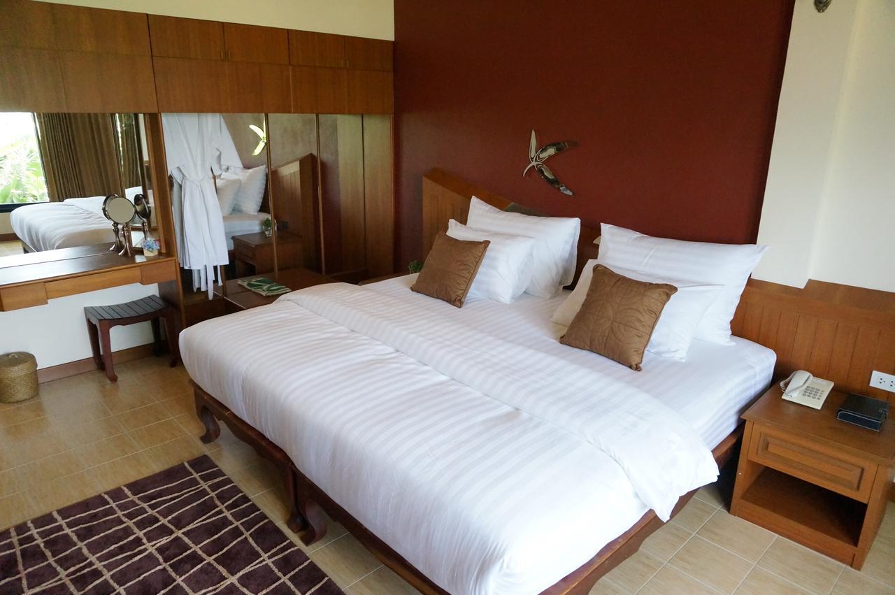 Country Lake View Hotel Suphanburi Exterior foto
